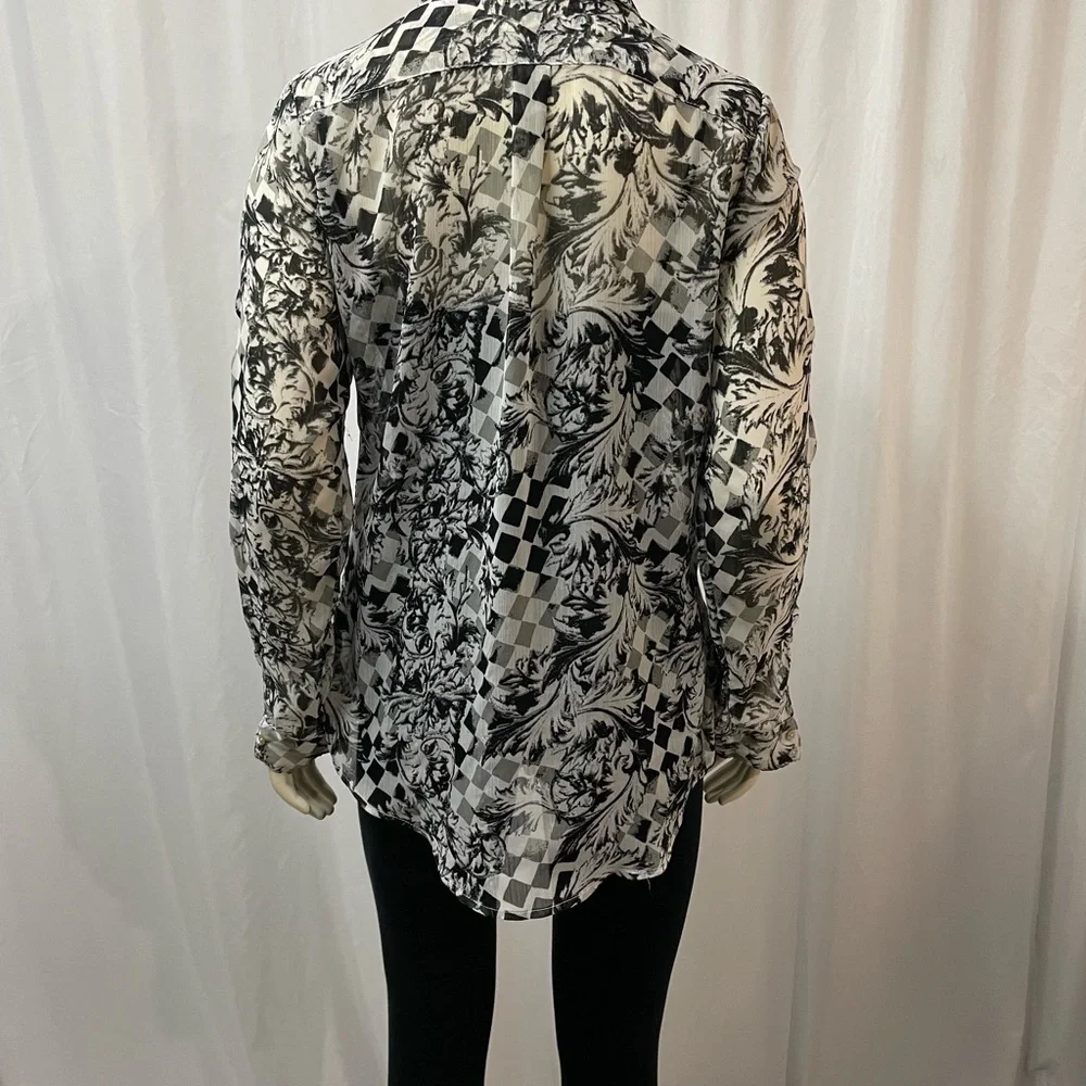 Suzy Shier Checkered Button Down Blouse Size Small - Picture 3 of 7